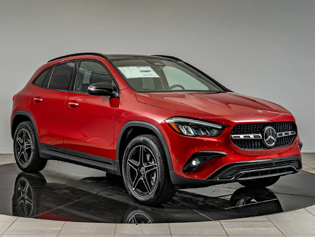 New 2026 Manufaktur Patagonia Red Metallic Mercedes-Benz GLA 250 image 3