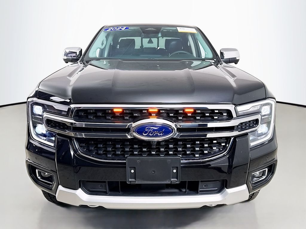 Used 2024  Ford LARIAT image 8