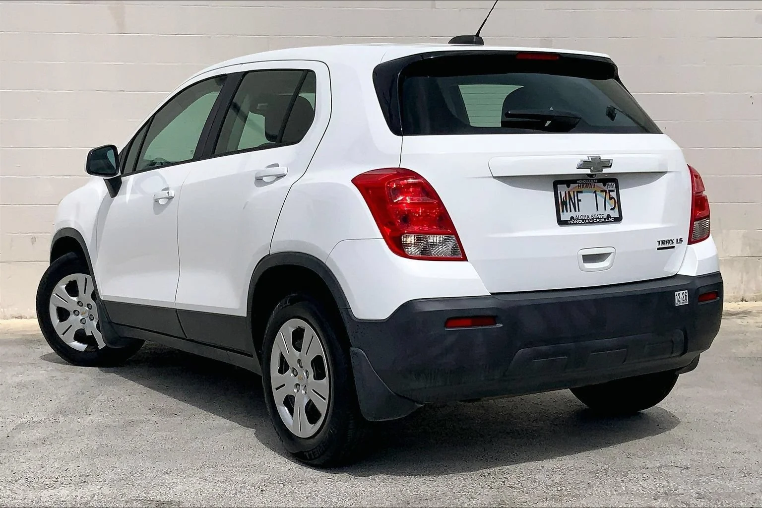 Used 2015 SUMMIT WHITE Chevrolet LS image 4