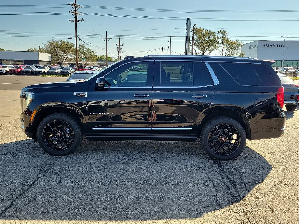 2026 GMC Yukon Denali - Photo 6