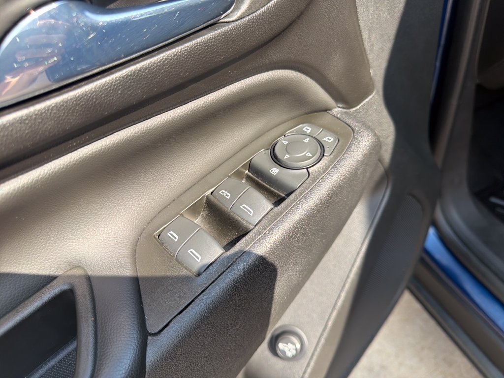 Used 2023 BLUE GLOW METALLIC Chevrolet LT image 11