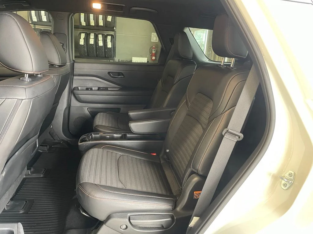 Used 2024 White Nissan Rock Creek image 16