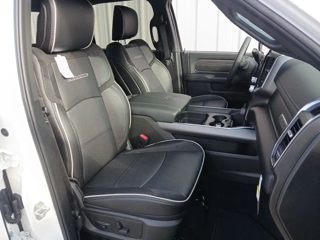 New 2026 Bright White Clear-Coat Exterior Paint RAM Laramie image 31