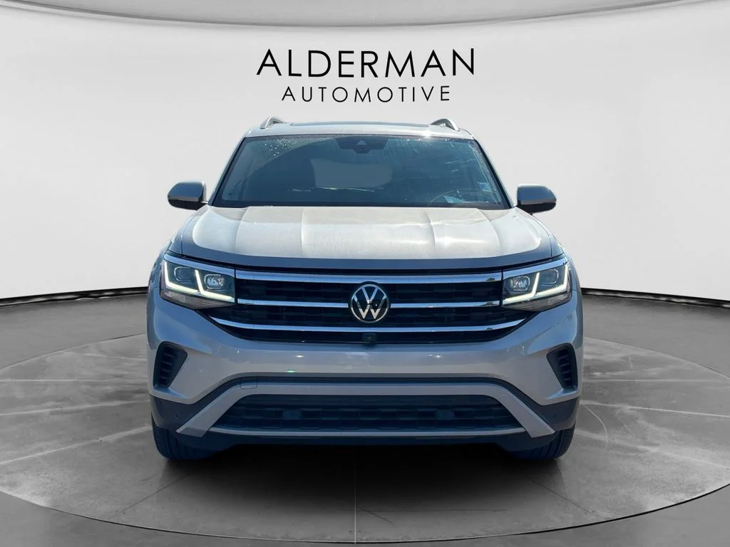 Used 2021 Silver Volkswagen SEL Premium image 8