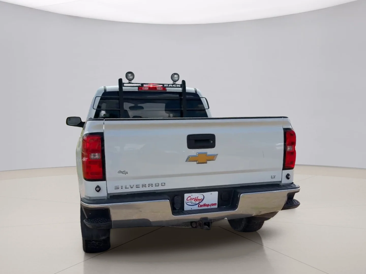 Used 2017 White Chevrolet 1500 LT image 4