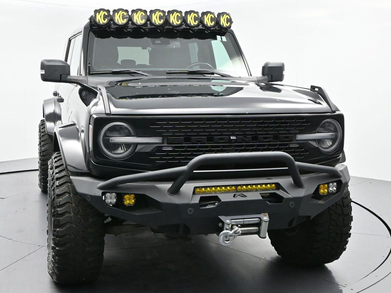 Used 2021 Shadow Black Ford Badlands image 2