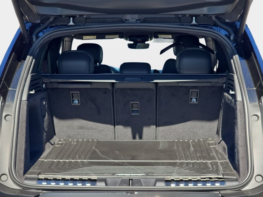 New 2026 Santorini Black LAND ROVER Dynamic SE image 12