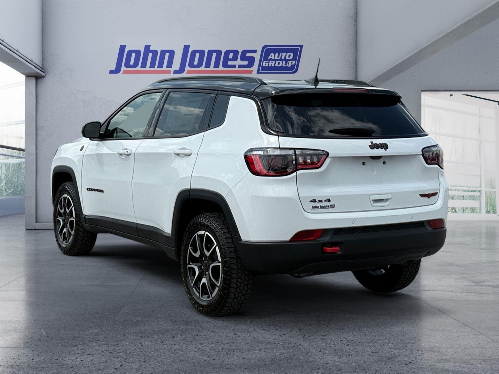 New 2026 Bright White Clear-Coat Exterior Paint Jeep Trailhawk image 3