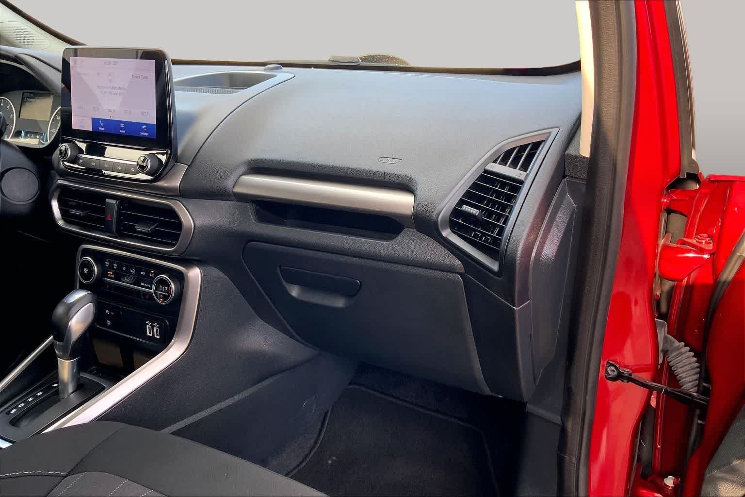 Used 2021 Ruby Red Metallic Tinted Clearcoat Ford SE image 19