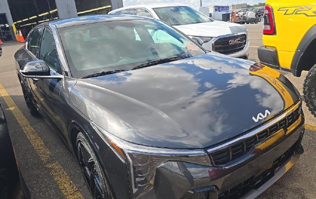 Used 2025 Interstellar Gray Kia GT-Line image 4