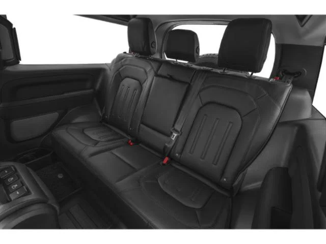 Used 2022  Land Rover S image 16