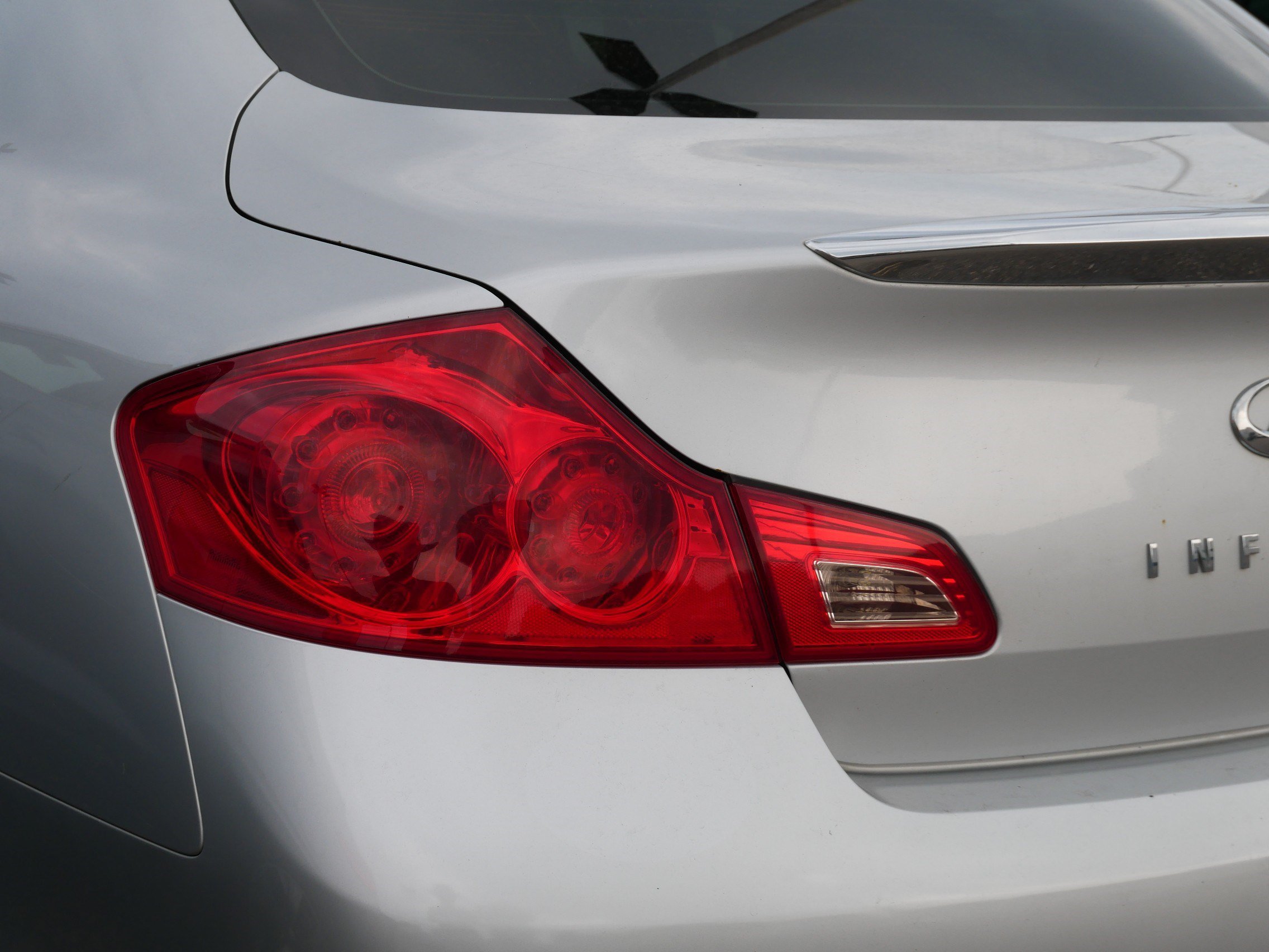 Used 2013 Liquid Platinum INFINITI x image 6