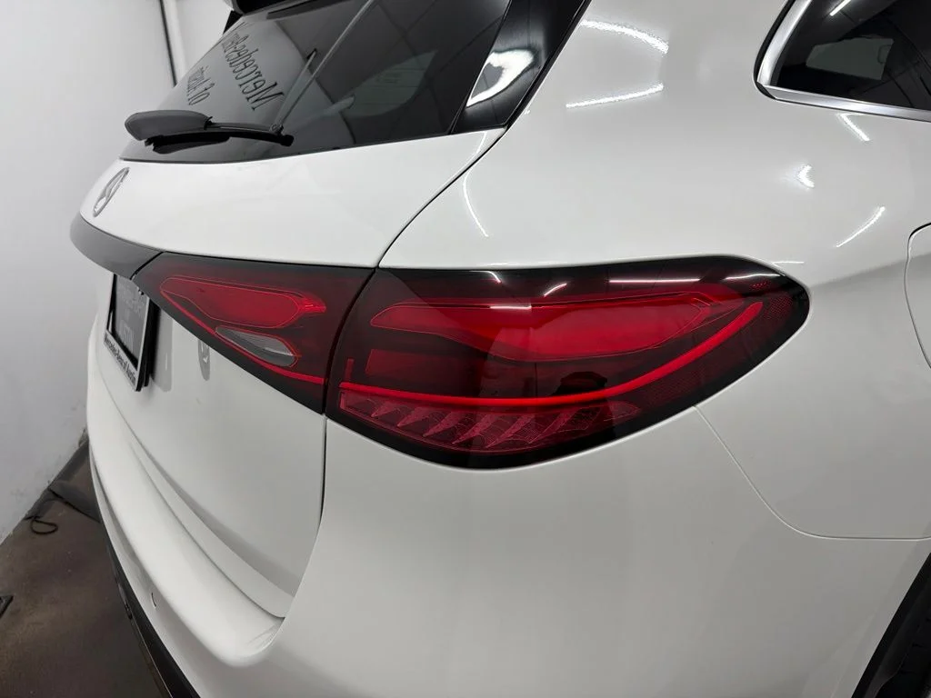 New 2027 White Mercedes-Benz GLC 300 image 12
