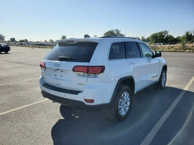 Used 2021 White Jeep Laredo E image 5