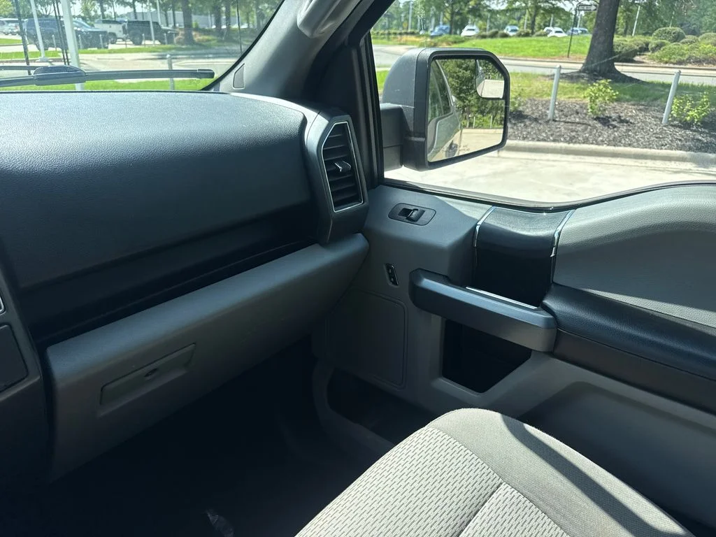 Used 2017 Ingot Silver Ford XLT image 17