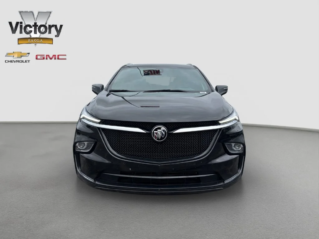 Used 2024 Buick Enclave Essence with VIN 5GAERBKW7RJ124686 for sale in Kansas City