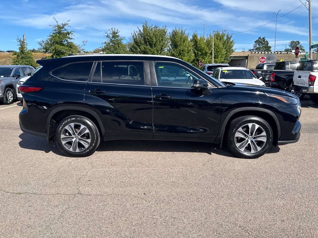 Used 2023 Black Toyota XLE image 10