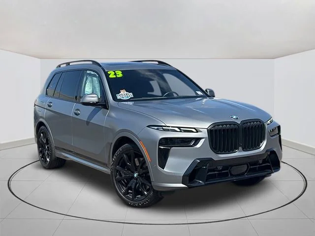 2023 BMW X7