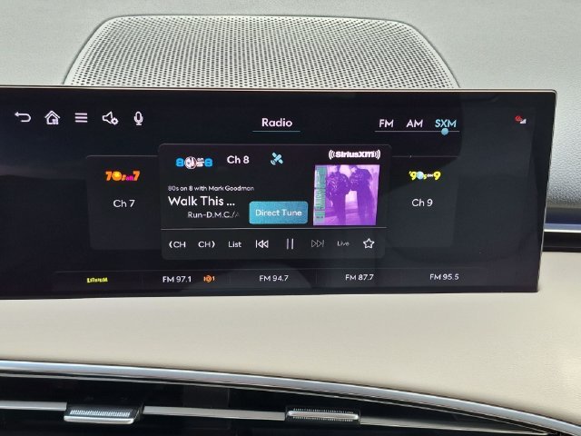 2026 GENESIS GV70 Standard - Photo 19