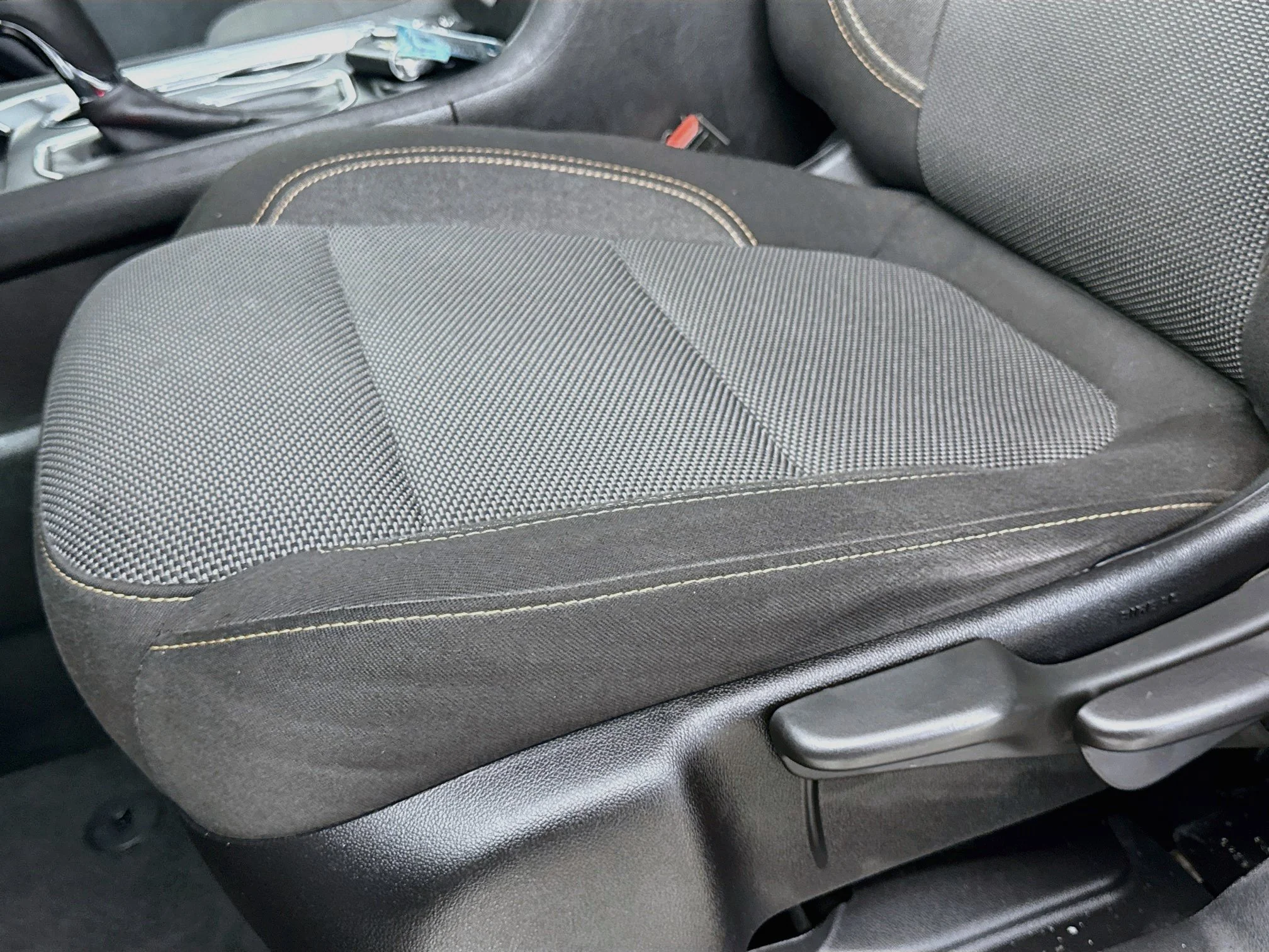 Used 2019 SILVER ICE METALLIC Chevrolet LS image 21