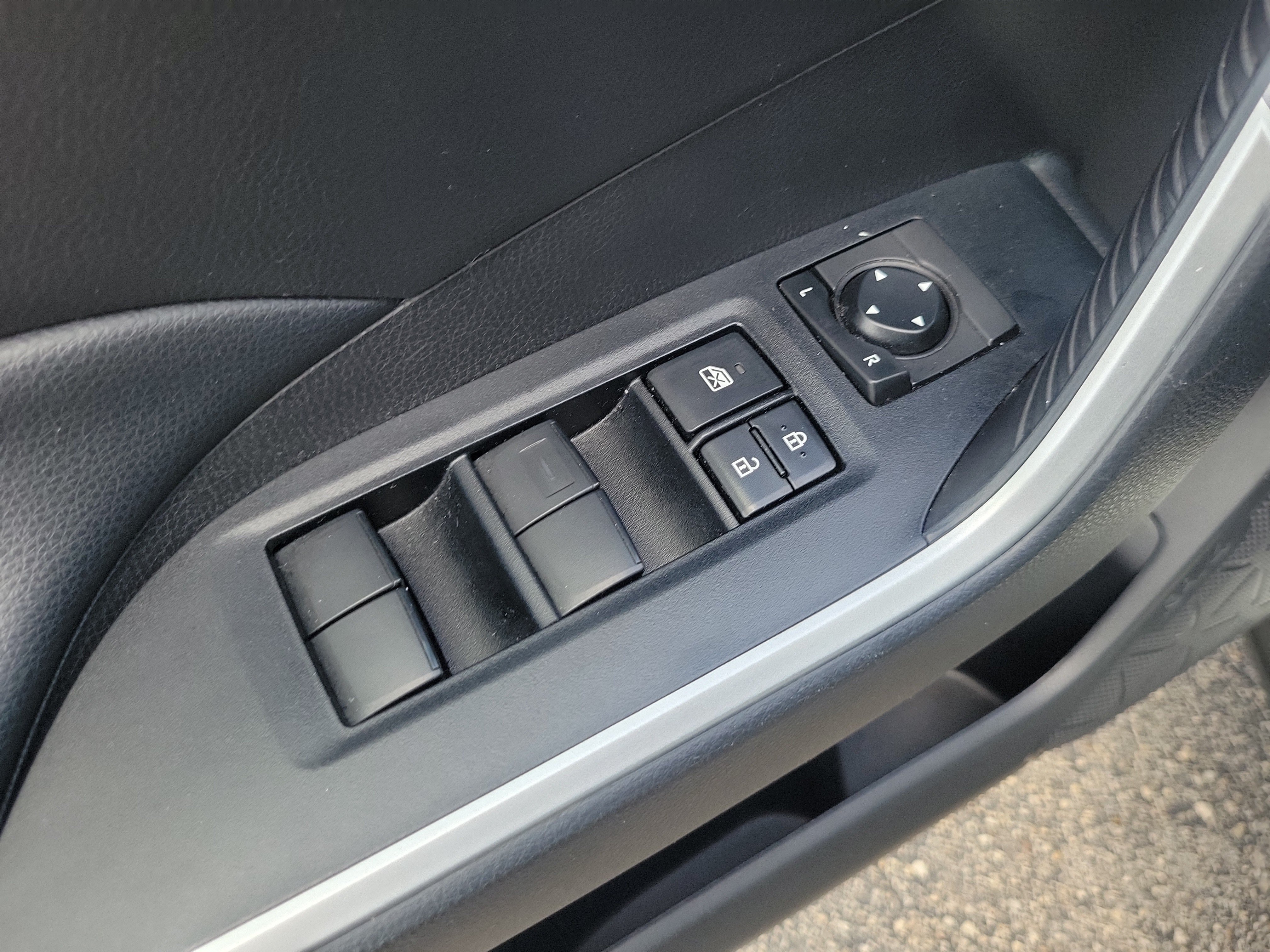 Used 2020 Super White Toyota LE image 17