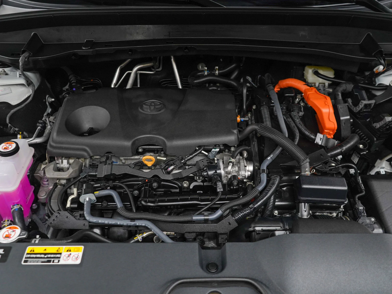 Used 2025  Toyota XLE image 33