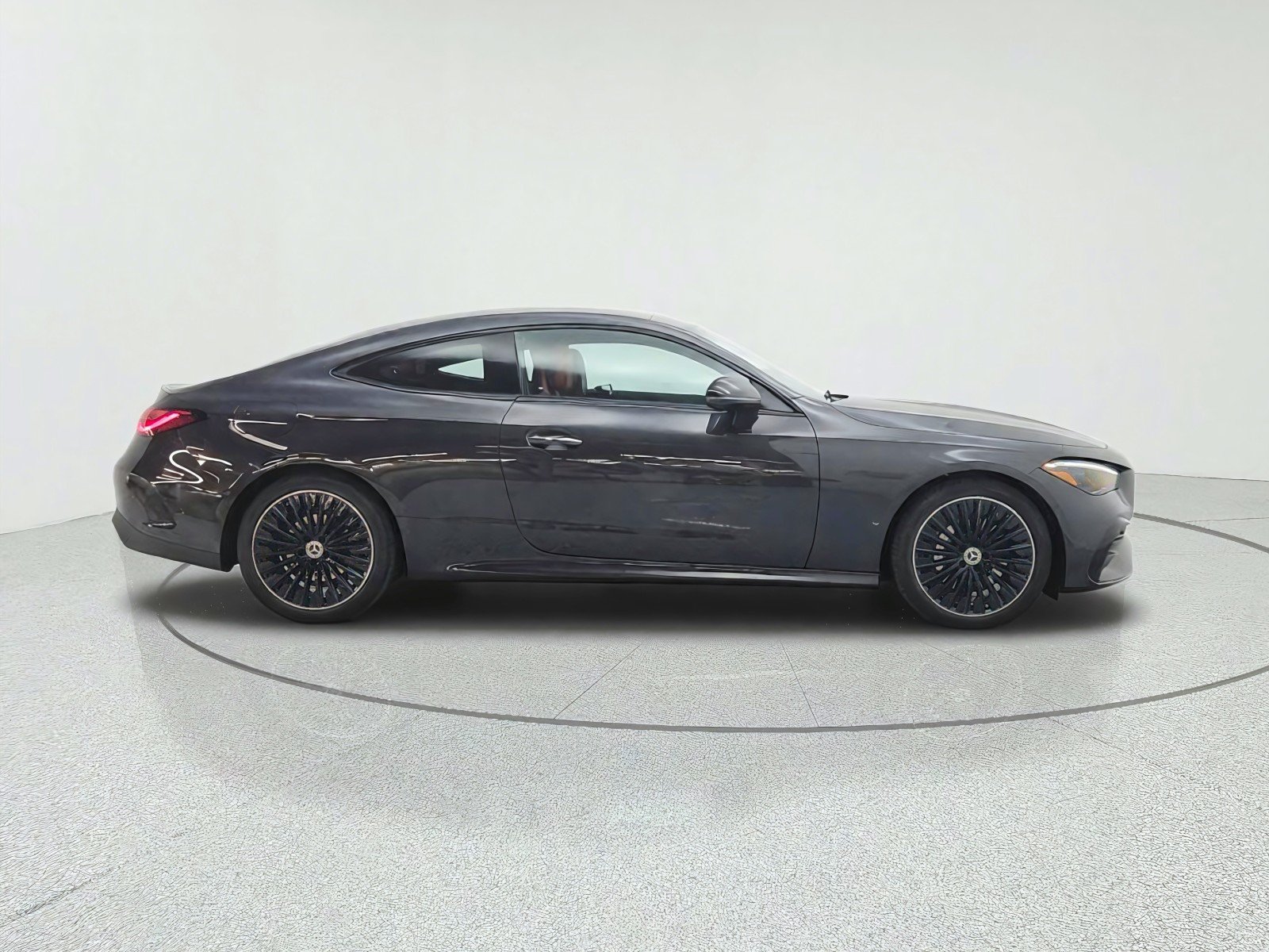 New 2027 Graphite Grey Metallic Mercedes-Benz CLE 300 4MATIC® Coupe image 4