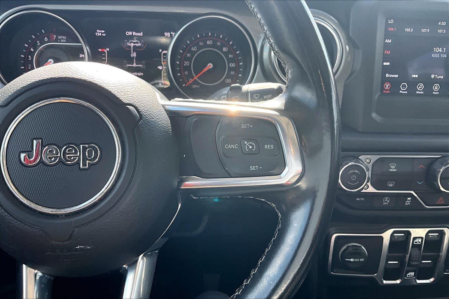 Used 2019 Punkn Metallic Clear Coat Jeep Sahara image 24