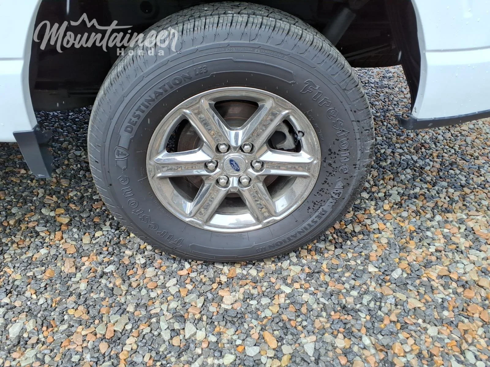 Used 2024 Oxford White Ford XLT image 17