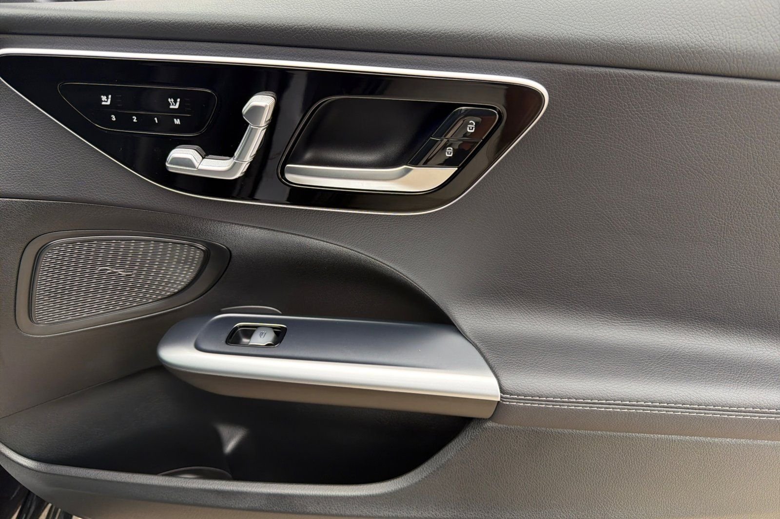 New 2026 Graphite Grey Metallic Mercedes-Benz C 300 image 34
