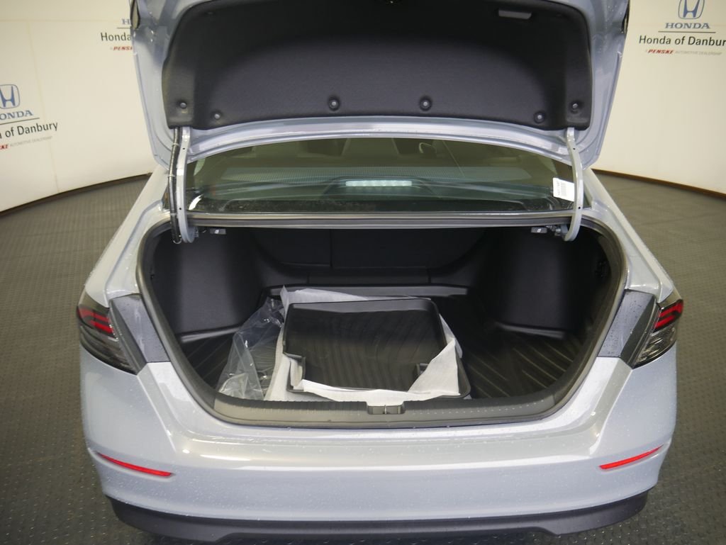 New 2026 Urban Gray Pearl Honda SE image 6