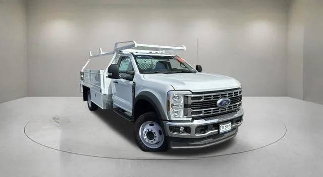 New 2024 Oxford White Ford F-450® XL image 17
