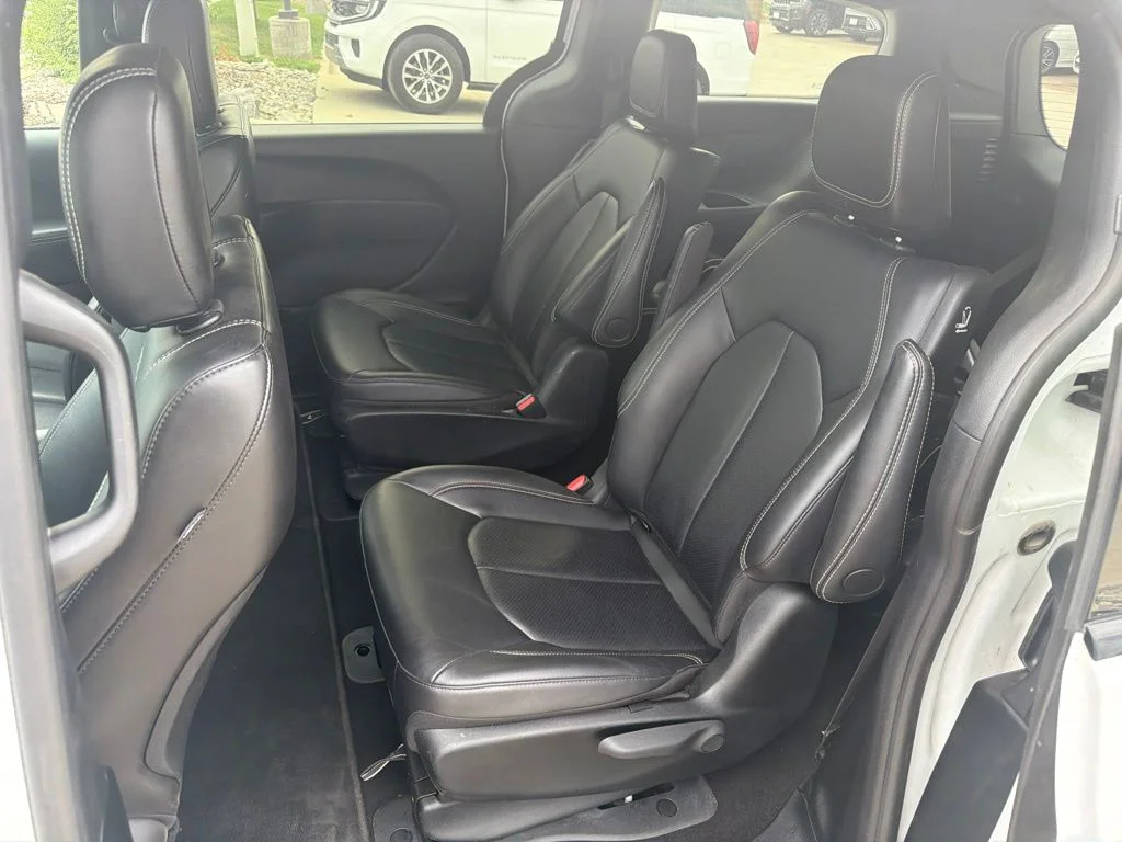 Used 2024 White Chrysler Select S Appearance image 16