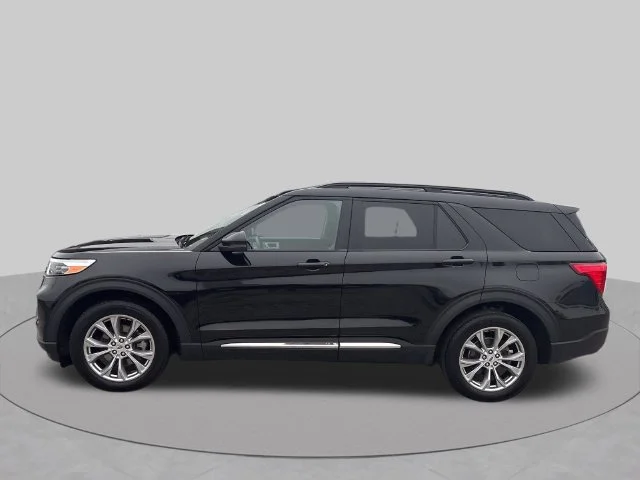 Used 2023 Black Ford XLT image 2