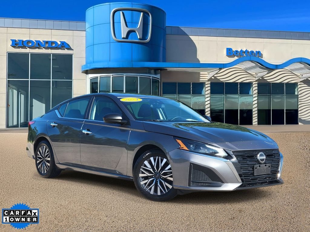Used 2024 Gray Nissan 2.5 SV image 1