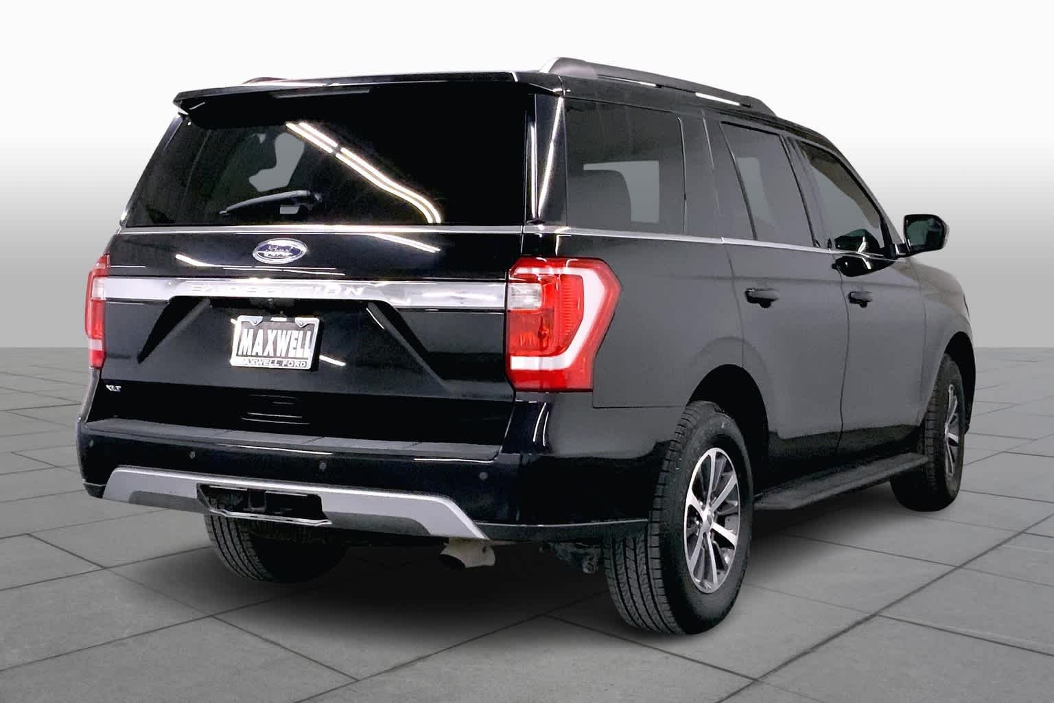 Used 2019 Agate Black Metallic Ford XLT image 11