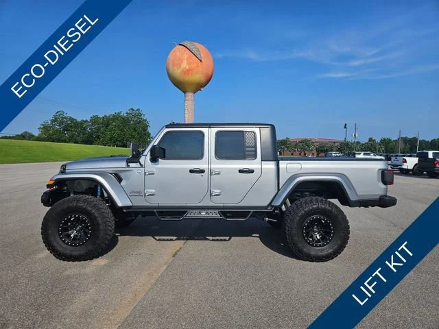 Used 2021 Silver Jeep Overland image 2