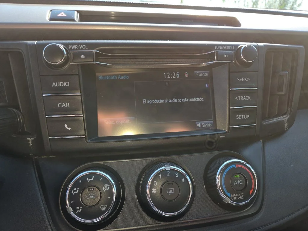 Used 2016 Silver Toyota LE image 15