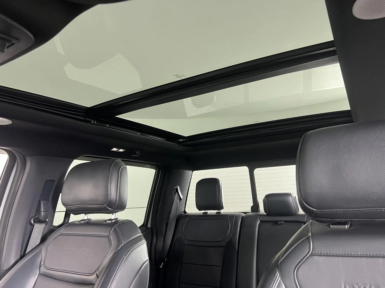 Used 2023 Avalanche Gray Ford Raptor image 5