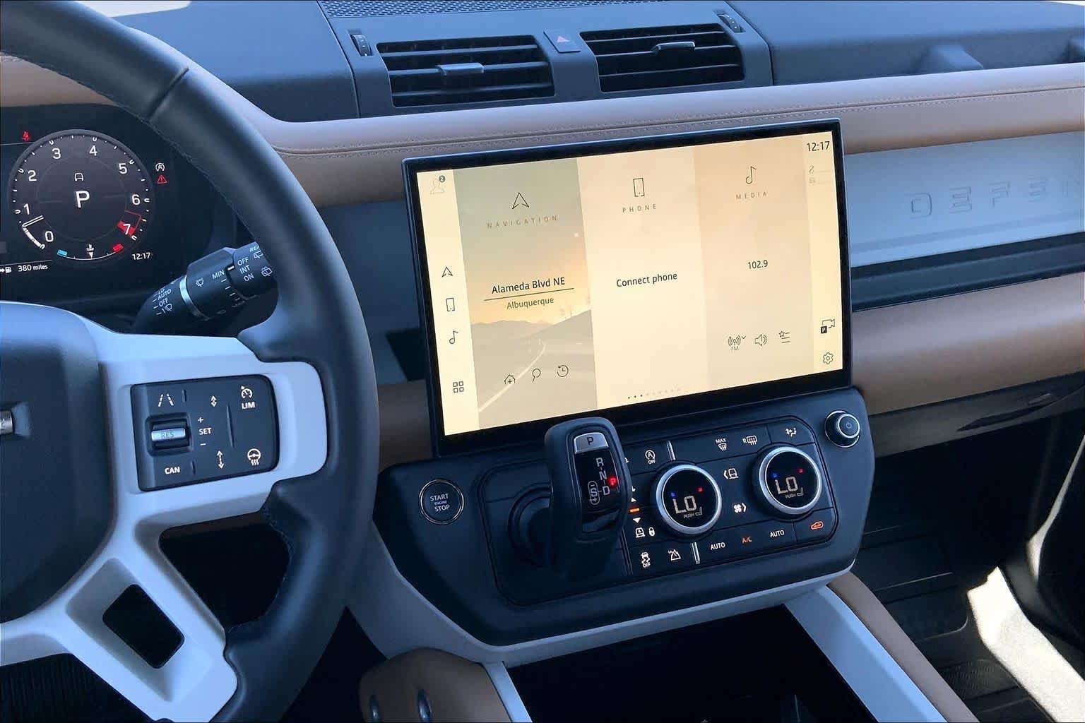New 2026 Fuji White Land Rover X-Dynamic SE image 6