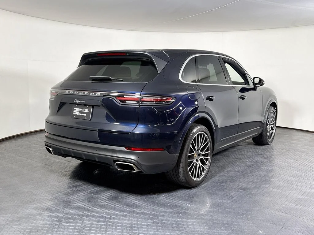 Used 2023 Moonlight Blue Metallic Porsche  image 7