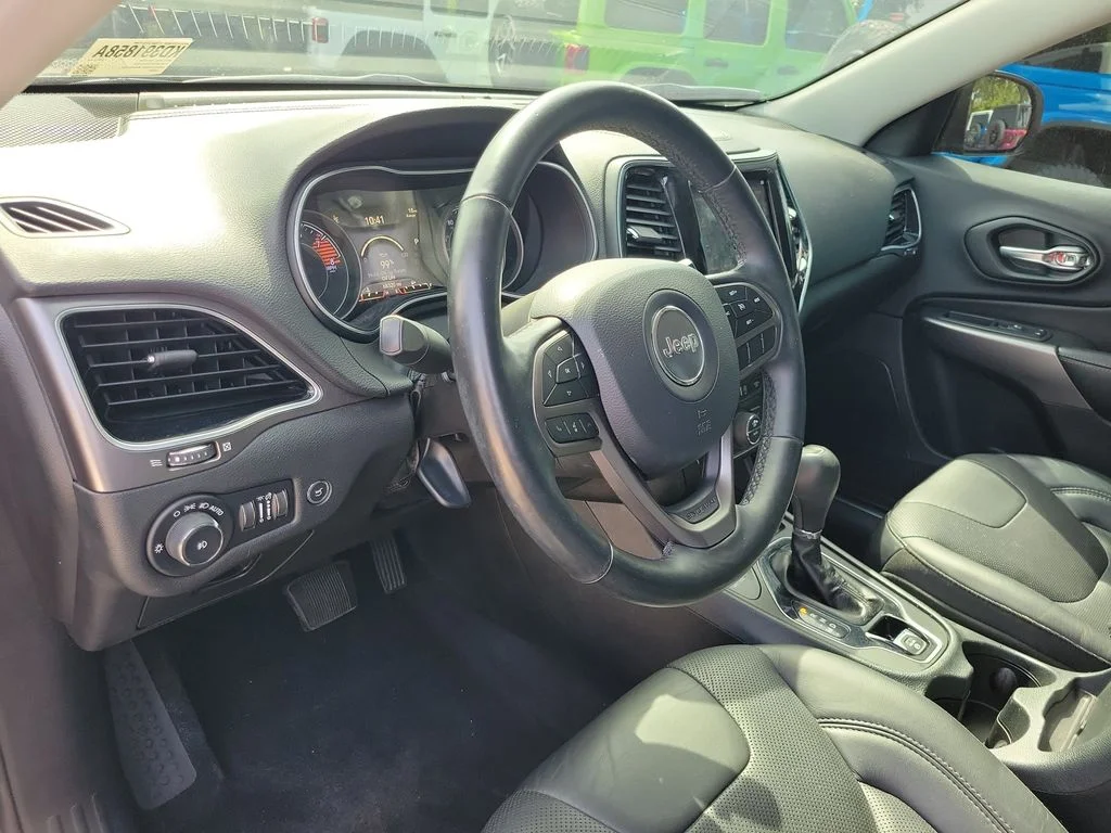 Used 2019 Gray Jeep Limited image 16