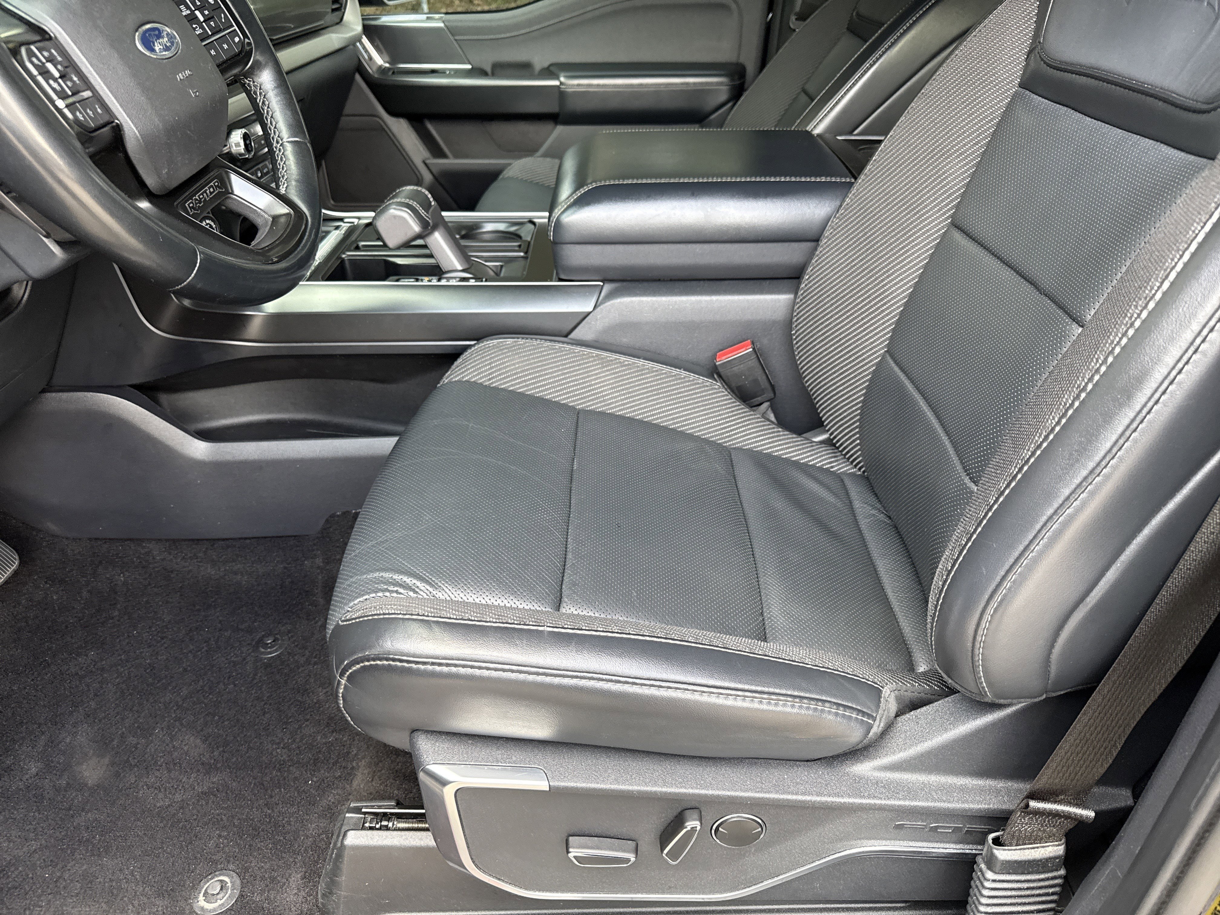 Used 2022 Blue Metallic Ford Raptor image 9