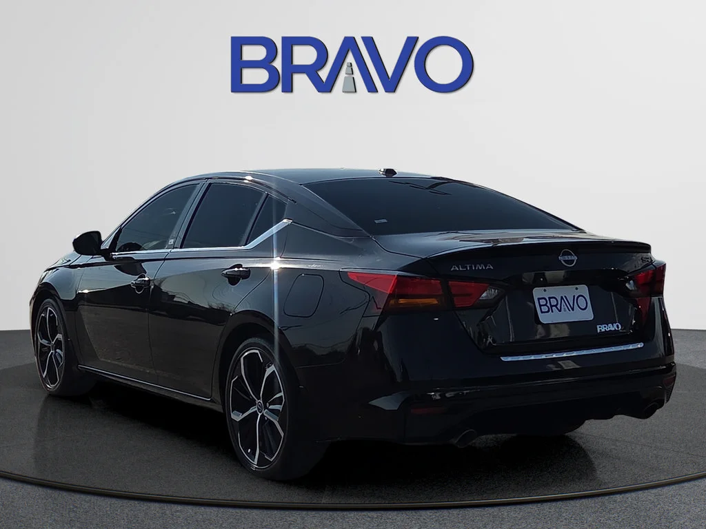 Used 2023 Black Nissan 2.5 SR image 3