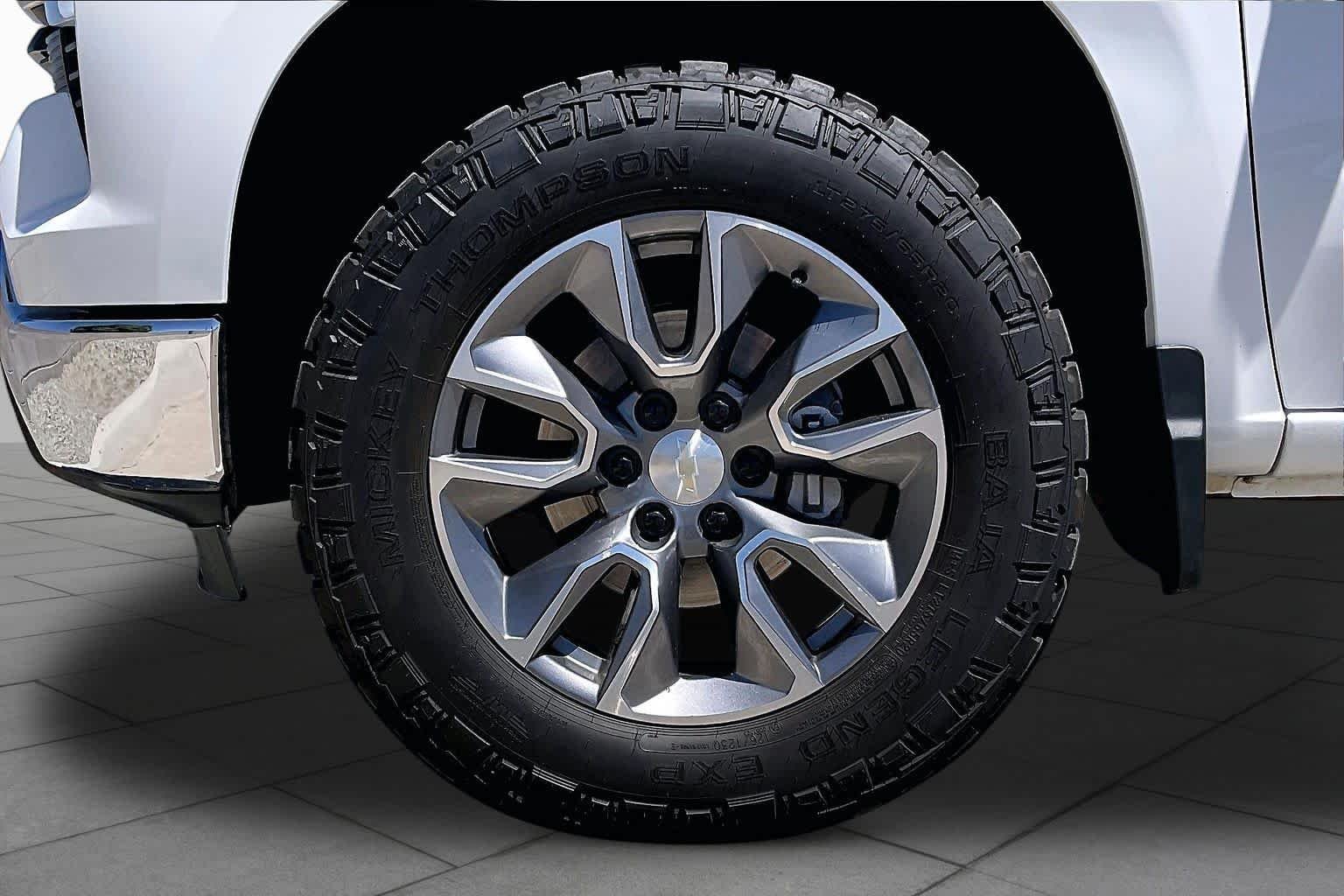 2023 Chevrolet Silverado 1500 LT - Photo 11