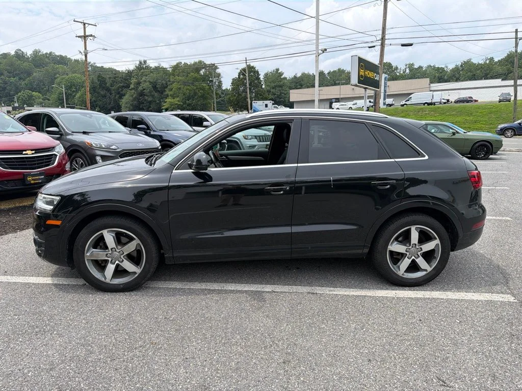 Used 2015  Audi  image 3