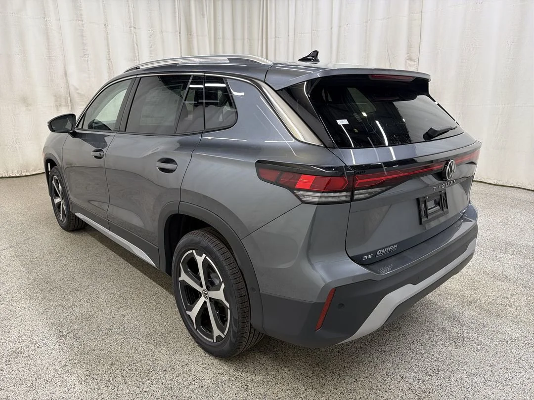 New 2026 Platinum Gray Metallic Volkswagen SE image 9