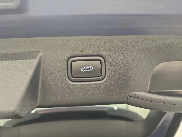 Used 2025 Atlantic Blue Hyundai SEL image 16