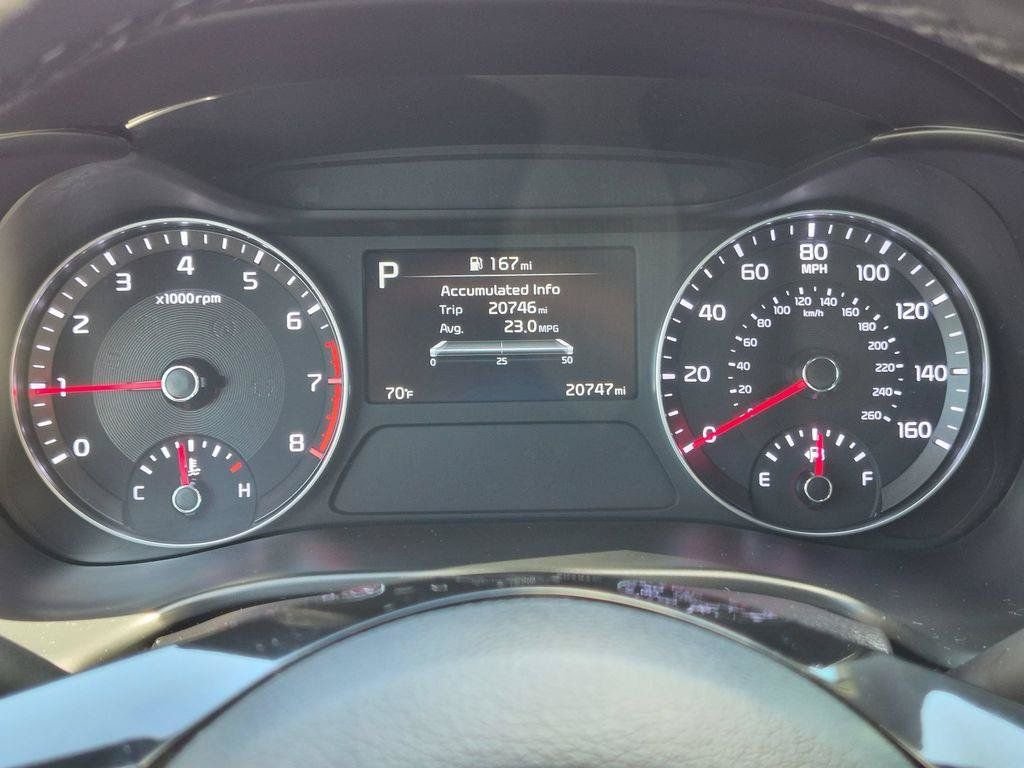 Used 2023 White Kia GT-Line image 15