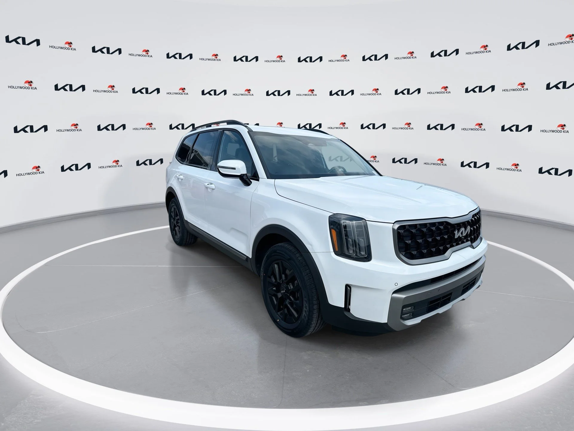 Certified Used 2023 Glacial White Pearl Kia SX X-Pro image 2
